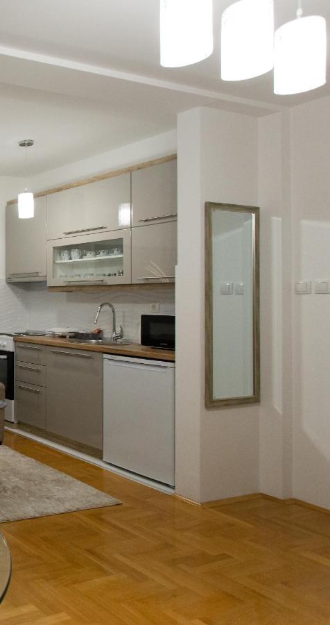 Apartman Sunset Sremska Mitrovica Esterno foto